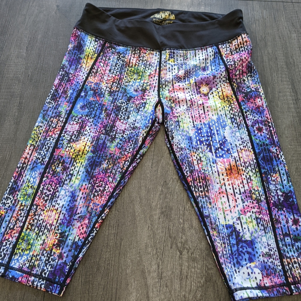 Betsey Johnson Performance Capris